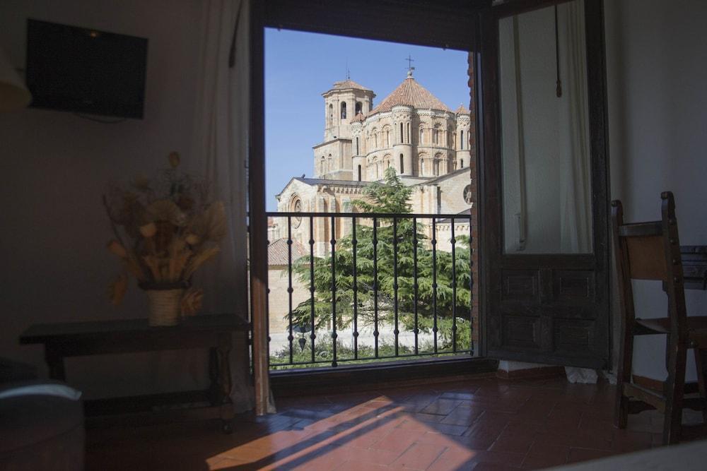 Hotel Hospedium Juan Ii Toro