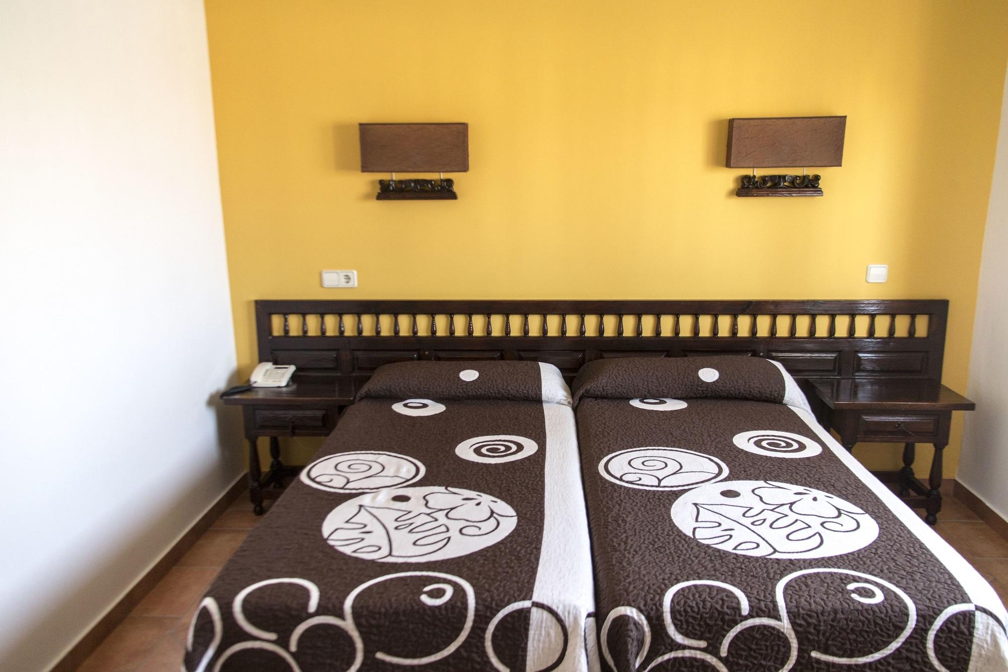 Hotel Hospedium Juan Ii Toro