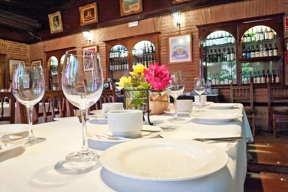 Hotel Hospedium Juan Ii